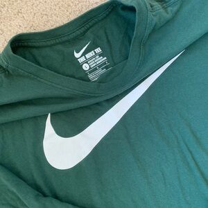 The Nike Tee super soft Green Long Sleeve Shirt size L